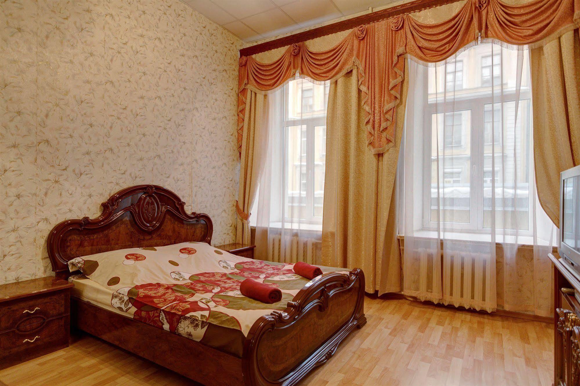 Stn Apartments By The Hermitage São Petersburgo Exterior foto